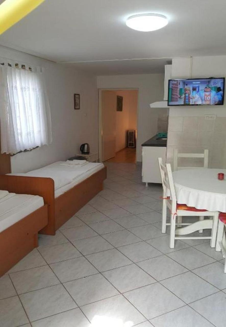 Apartments Dobri - 500M From Beach Nin Exterior foto
